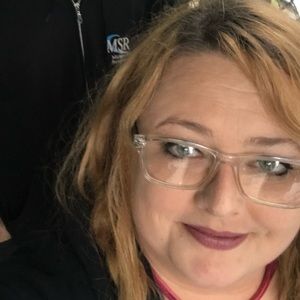 Meet your Posher, Courtney